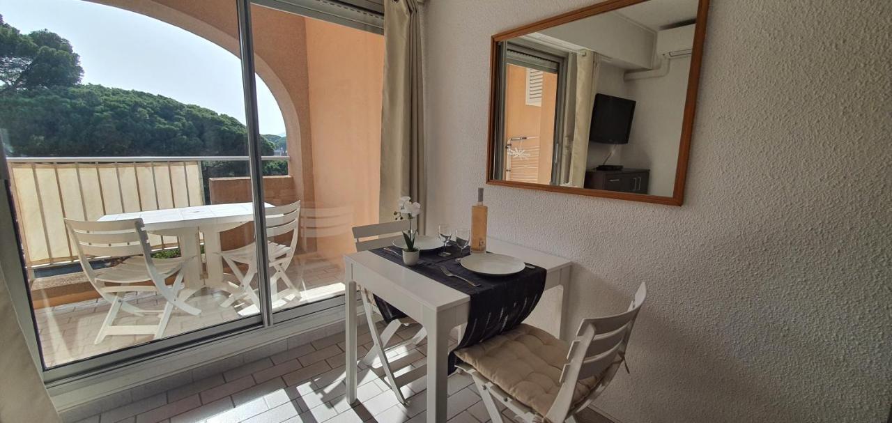 L'Etoile Sous Les Pins - La Loge Apartamento Hyères Exterior foto