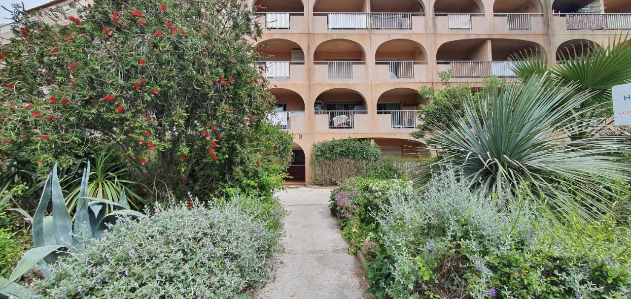 L'Etoile Sous Les Pins - La Loge Apartamento Hyères Exterior foto