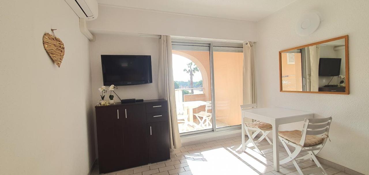 L'Etoile Sous Les Pins - La Loge Apartamento Hyères Exterior foto