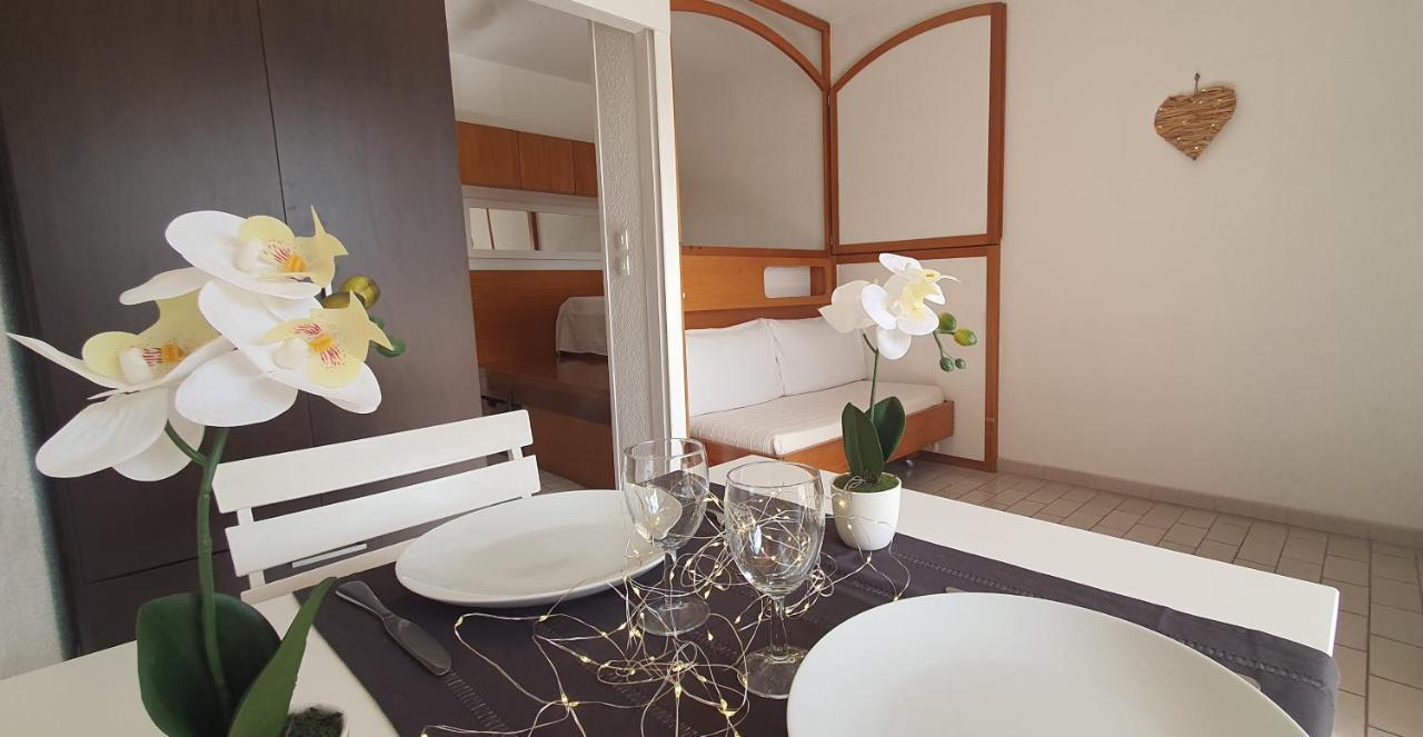 L'Etoile Sous Les Pins - La Loge Apartamento Hyères Exterior foto