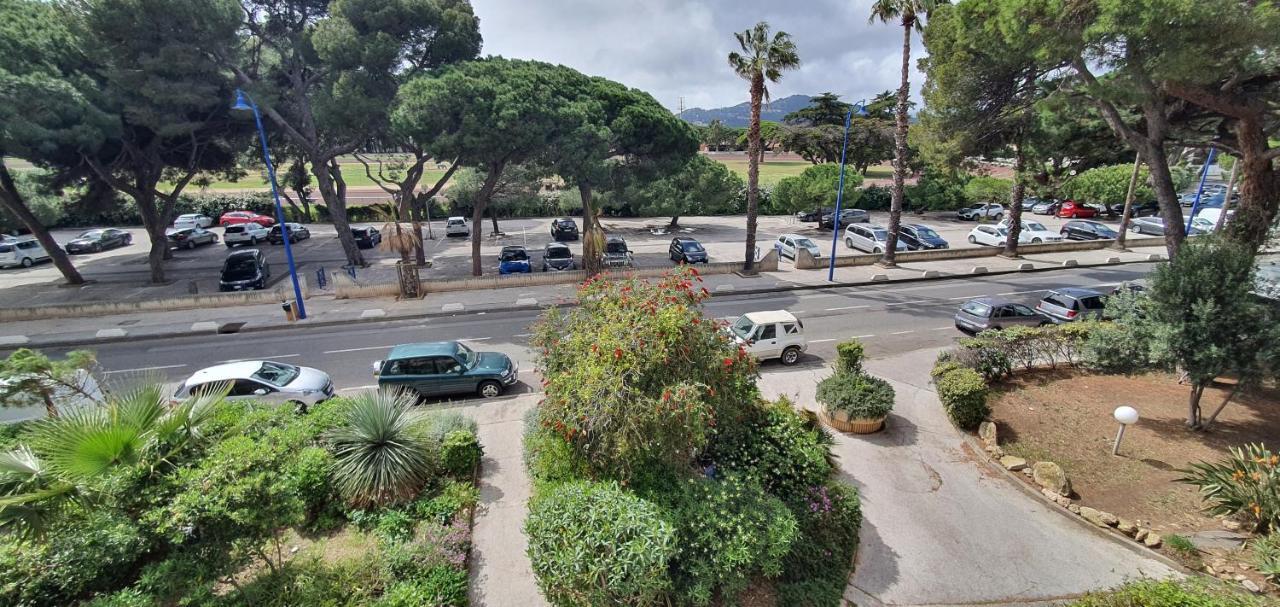 L'Etoile Sous Les Pins - La Loge Apartamento Hyères Exterior foto